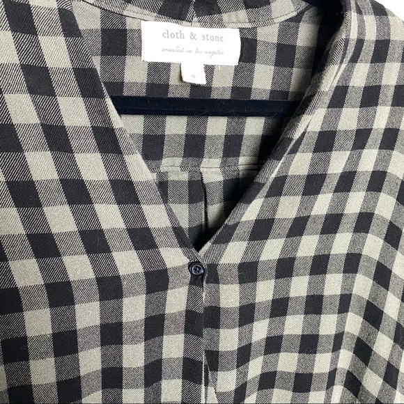 CLOTH & STONE | Buffalo Plaid Check Faux Wrap Draped Blouse with Hi-Lo Hem Style - Picture 4 of 5